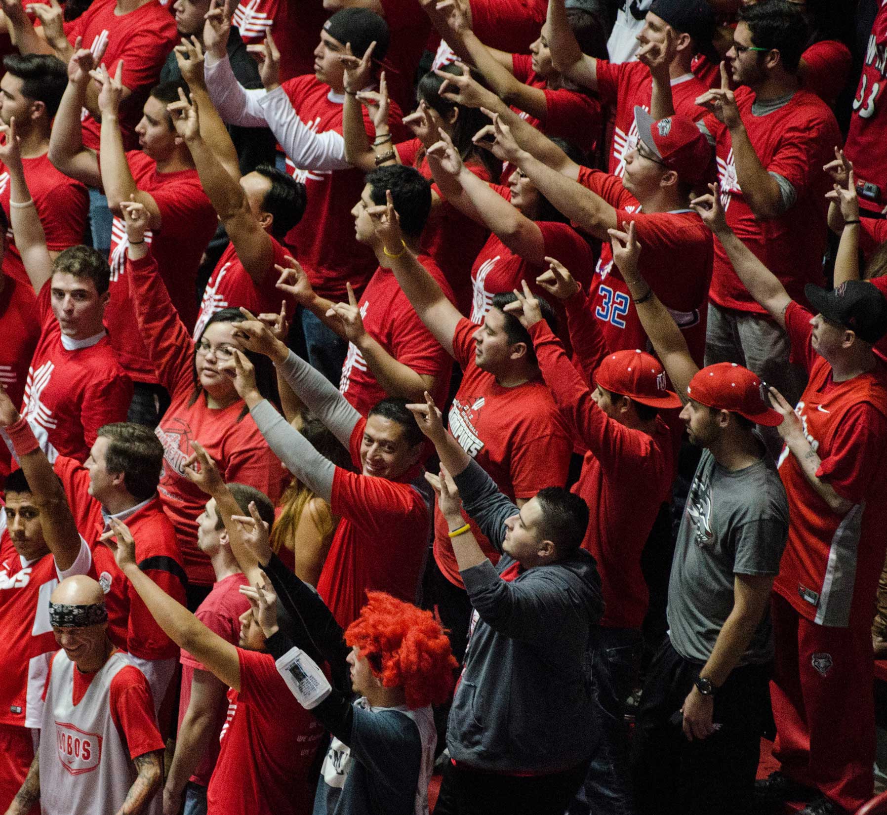 UNM Students cheering at The Pit